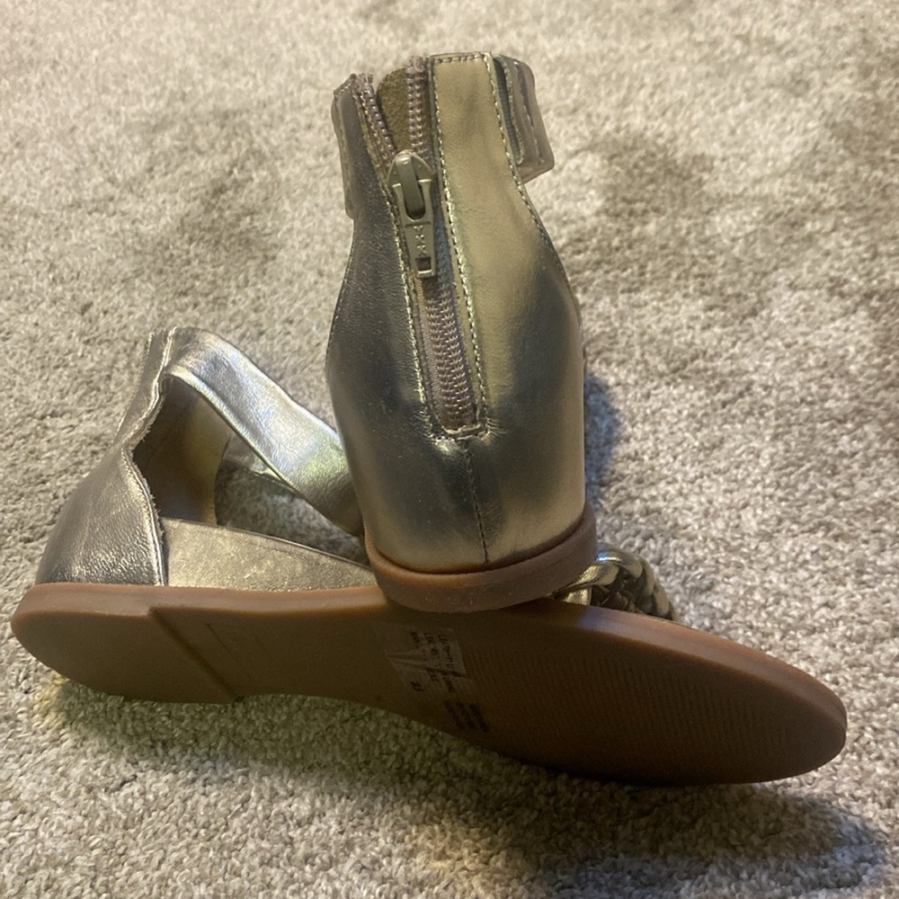 New women’s Seychelles gold wedge sandal 9.5mediun - Picture 4 of 5